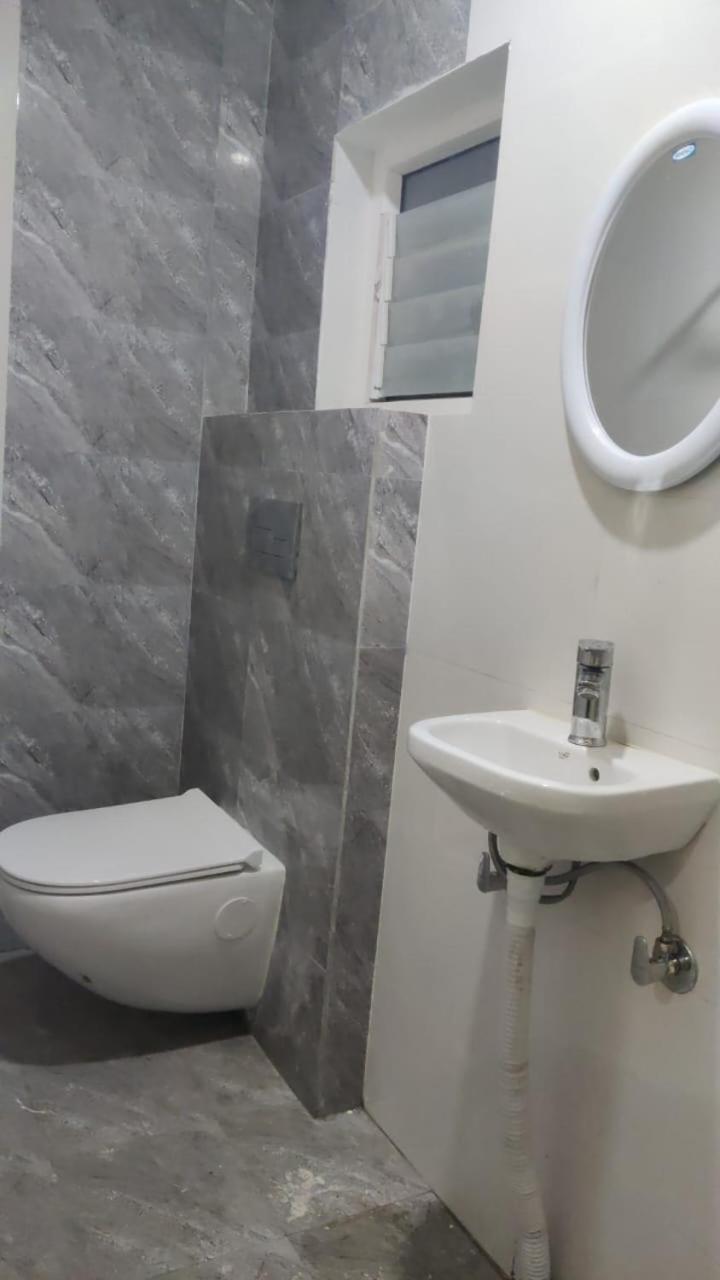 Royal Inn Гувахати Екстериор снимка